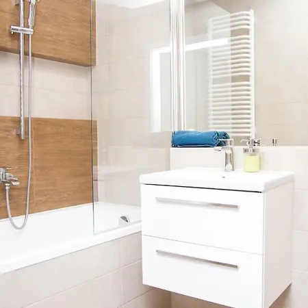 Dwupokojowy Apartament Z Sypialnia I Tarasem Daire