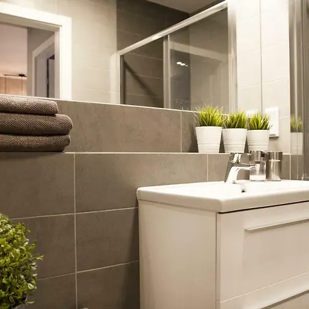 Dwupokojowy Apartament Z Sypialnia I Tarasem Daire *